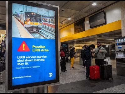 New York rail strike leaves 2,50,000 commuters scrambling for alternatives