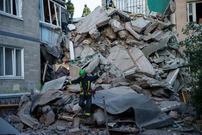 Zelensky accuses Russia of planning to strike government buildings