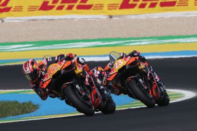 Tech3 sticks with KTM for MotoGP's 850cc era after Honda talks