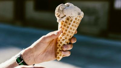 Straus Creamery Ice Cream Recall: Organic Frozen Treat Pulled in 17 States Over Possible Metal Contamination