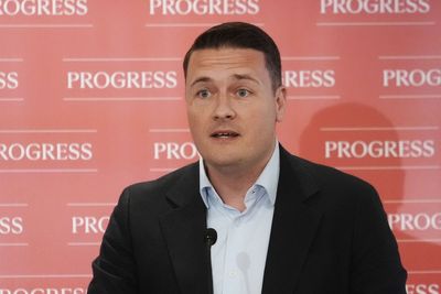 Wes Streeting confirms he will stand for Labour leadership as he calls for UK to rejoin EU