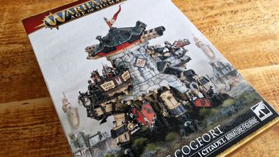 I tried the new Cities of Sigmar models, and anyone missing the weird old Warhammer definitely should as well