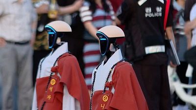 South Korea: Thousands watch robot monks march through Seoul’s historic streets