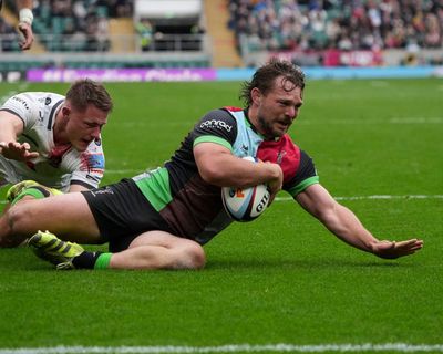 Free-flowing Harlequins dent Exeter’s playoff hopes with comeback win