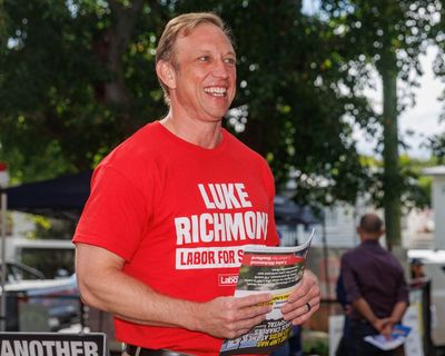 Two high-profile Liberals defect to One Nation – as it happened