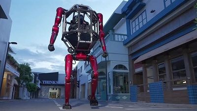 China’s Unitree unveils a rideable, wall-smashing robot straight out of science fiction