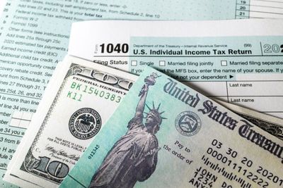 8 Tax Filing Habits That Are Quietly Triggering Refund Delays