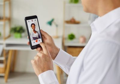 Dating-App Crackdown: Lying About Your Age Now Gets You Banned — Here’s What Changed in 2026