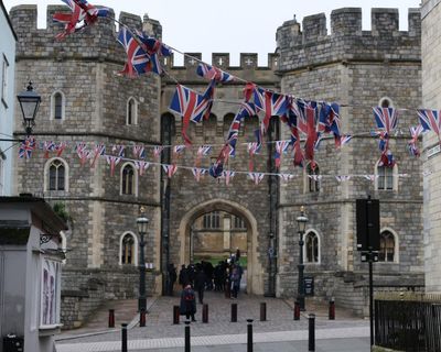 Met police officers accused of sleeping while on duty protecting royal family