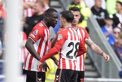 Sunderland comeback keeps European hopes alive at Everton’s expense