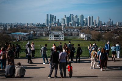Wet UK weather to make way for 26C sunshine ahead of bank holiday