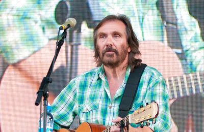 Dr. Hook frontman Dennis Locorriere dead aged 76 after kidney disease battle
