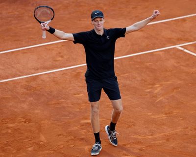 Jannik Sinner overpowers Casper Ruud to make history with Italian Open title
