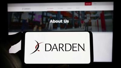 Do Wall Street Analysts Like Darden Restaurants Stock?