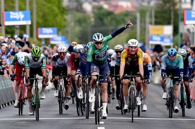 Tour de Hongrie: Tim Merlier powers to third stage win on final day while Jakob Söderqvist overcomes late crash for GC title