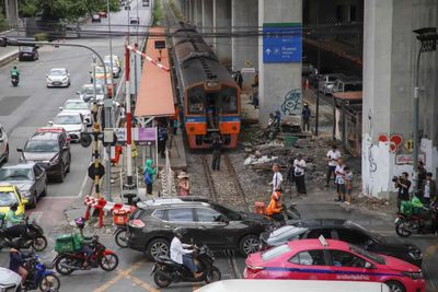 PM pledges level crossing fix