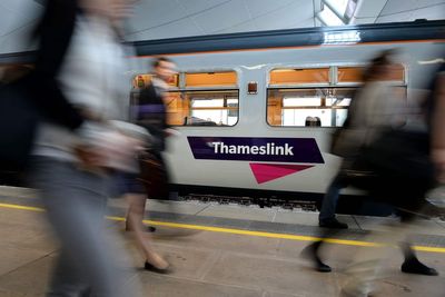 London travel news LIVE: Thameslink train cancellations as signal fault sparks disruption