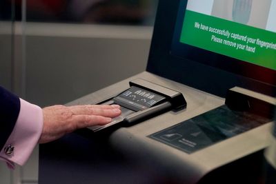 UK holidaymakers face airport chaos over new European border rules