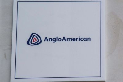 Anglo American to sell Australian steelmaking coal mines for £2.9bn
