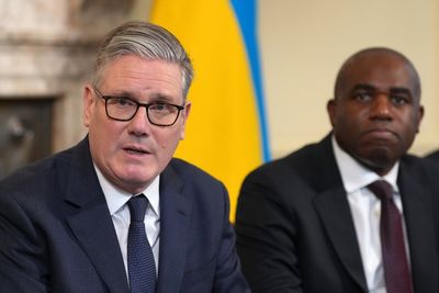 Starmer will not set out a timetable for his resignation, says Lammy