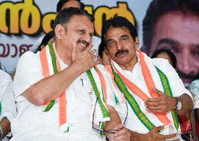 Kerala swearing-in: Two ministers opt for solemn affirmation, Muraleedharan takes oath in English