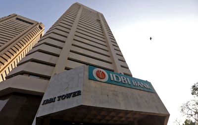 Govt weighs options to revive stalled IDBI Bank privatization