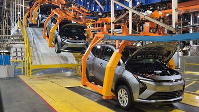 GM’s Secret Trick To Make The Chevy Bolt EV Cheaper: Build Them 30 At A Time