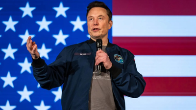Elon Musk Branded 'Occasional Villain' After Making Awkward Faces While Posing for Photos at Xi Jinping State Dinner