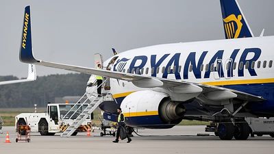 Ryanair profits surge 40% to €2.26 billion despite Boeing delays and fuel crisis