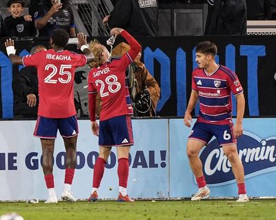 The player who chugged a beer on the field and Phil Neville returns to Miami: MLS weekend wrap