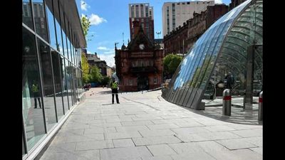 Panic in Glasgow city centre as St Enoch Square sealed off after daylight stabbing