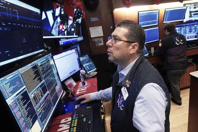 US stocks today: US stocks trade mixed as Treasury yields ease, oil prices retreat