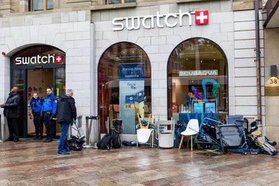 Chaos erupts across UK as ‘mob-like’ crowds storm shops for £335 luxury watch drop
