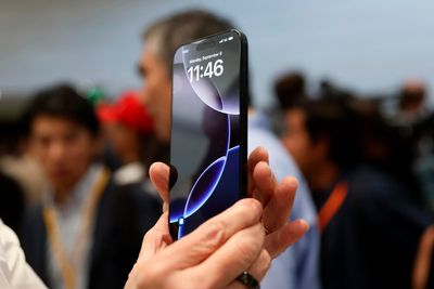 New details on Apple’s total revamp of Siri revealed – including how it hopes iPhone assistant will beat competitors