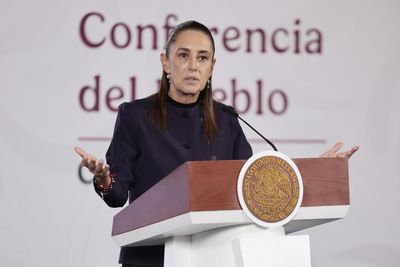 Pressure on Mexico after two ex-officials surrender to US over alleged cartel ties