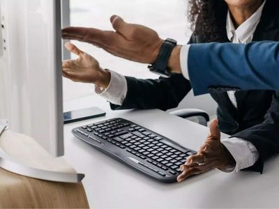 “Excited for the job, fired in 5 days” — Viral Reddit post exposes the frightening reality of modern corporate training traps