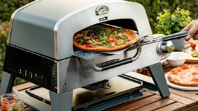 Cuisinart’s new barbecue has a clever dual lid that turns it into a pizza oven!