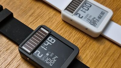 This Pebble rival smartwatch has a mind-bending 10-month battery life