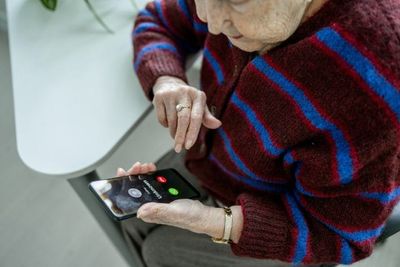 AI Voice Scams Explode: One in Four Adults Encountered a Cloned Voice and 77% Lost $500–$15,000