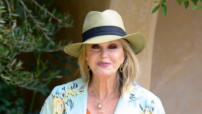 Joanna Lumley's floral linen jacket at the Chelsea Flower Show is a chic solution to the changing weather