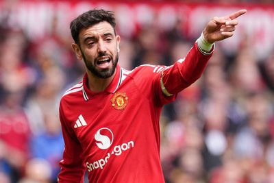 Roy Keane rages at Man United captain Bruno Fernandes over pursuit of assist record: ‘It’s a circus act’