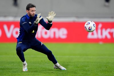 Steve Clarke names 43-year-old goalkeeper in Scotland World Cup squad