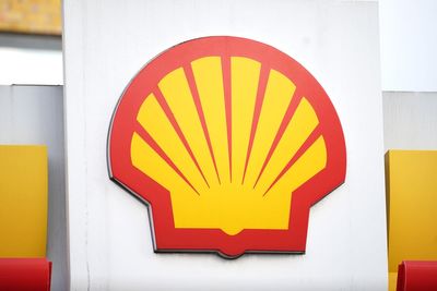 Investors challenge Shell over plans for long-term decline in fossil fuel demand