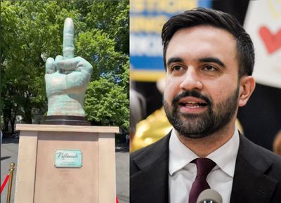 'Vaffanculo! Go F--- Yourself': Giant Middle Finger Statue Targets NYC Mayor Mamdani at City Hall