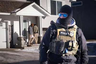 Minnesota Issues Arrest Warrant for ICE Agent After Investigators Reject 'Defensive Shot' Narrative
