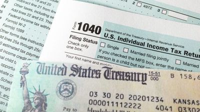 IRS Will Freeze Your Refund Without Correct Bank Info—And Won’t Send a Paper Check Until You Fix It