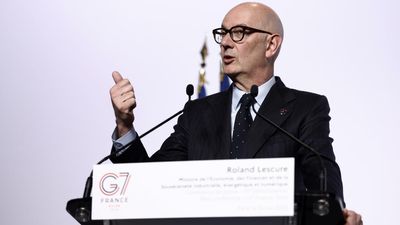 G7 finance ministers call for action on trade imbalances as Russia sanctions divide US from allies
