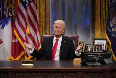 Epstein's ghost visits Trump on "SNL"