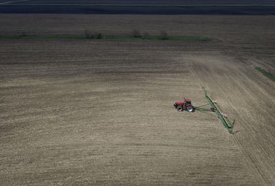 Trump's war pushes farmers to the brink