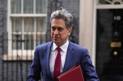 MPs reject Tory bid to issue new oil and gas licences